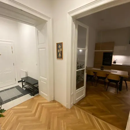 Marienhof شقة زنويمو